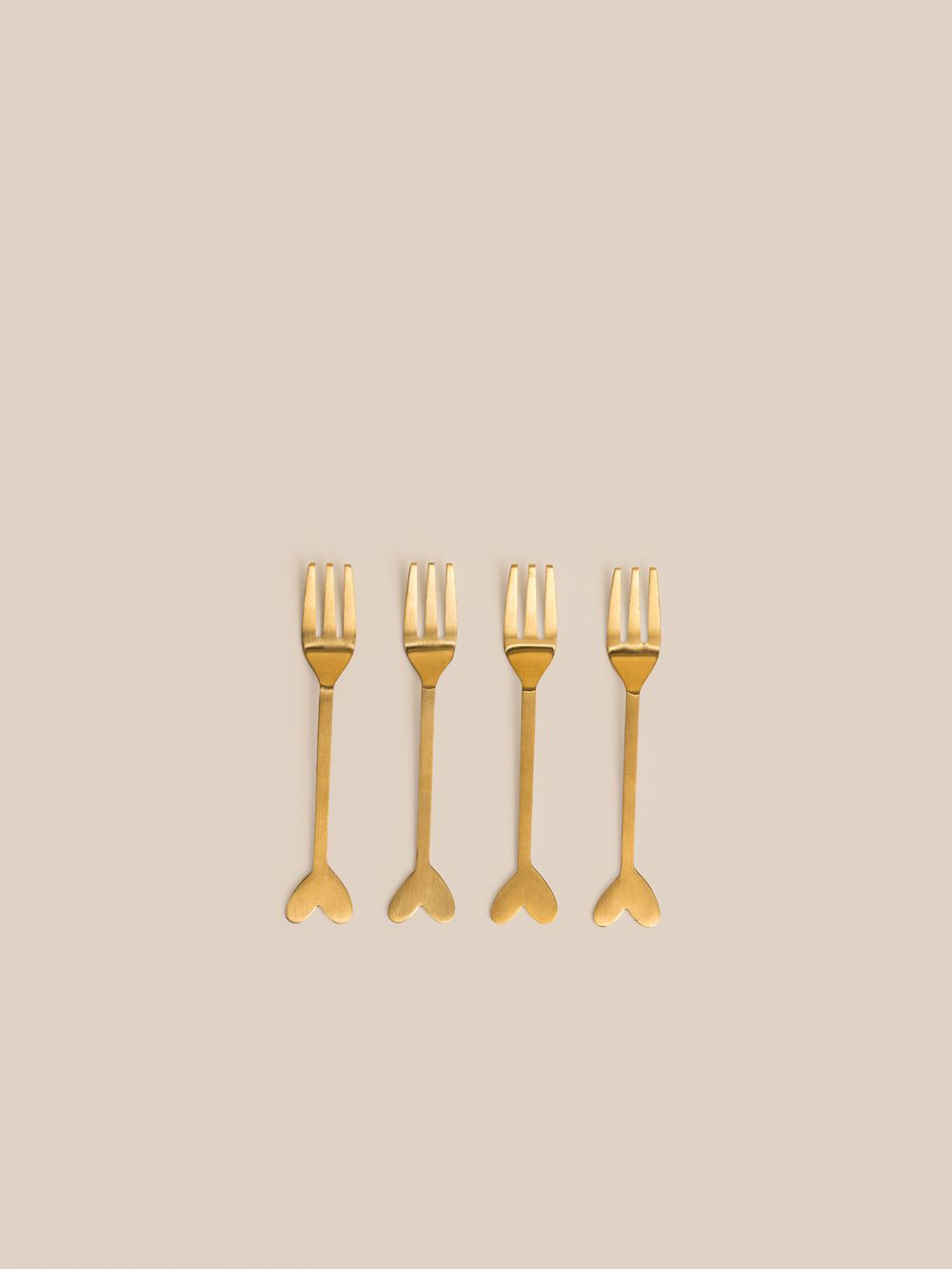 סט 4 מזגלות לעוגה מוזהבות לב