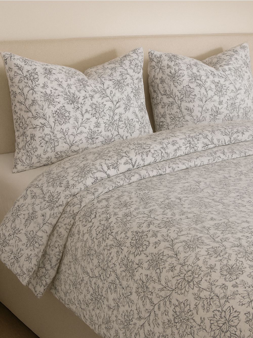 סט פרחים שחורים