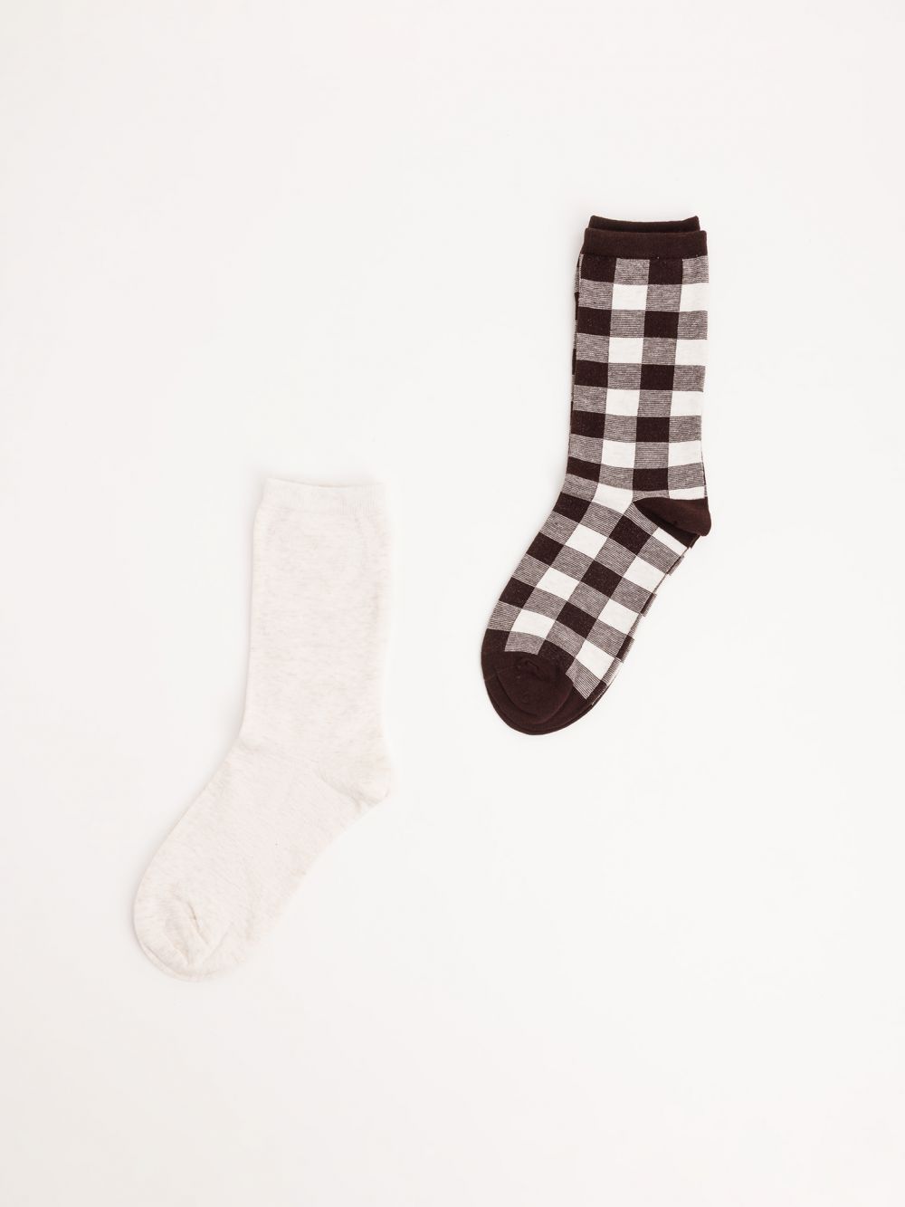 גרבי נשים משובצות