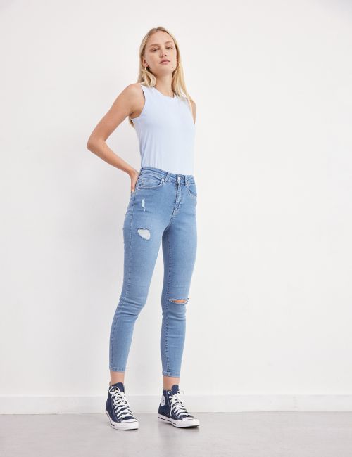 ג’ינס SARAI בגזרת Skinny עם קרעים
