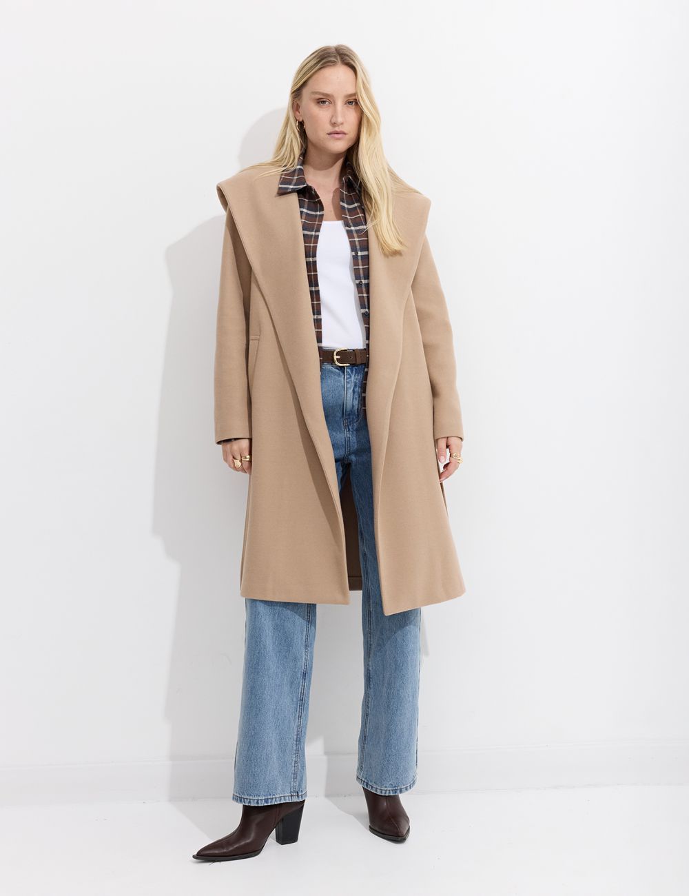 מעיל מעטפת עם חגורת קשירה