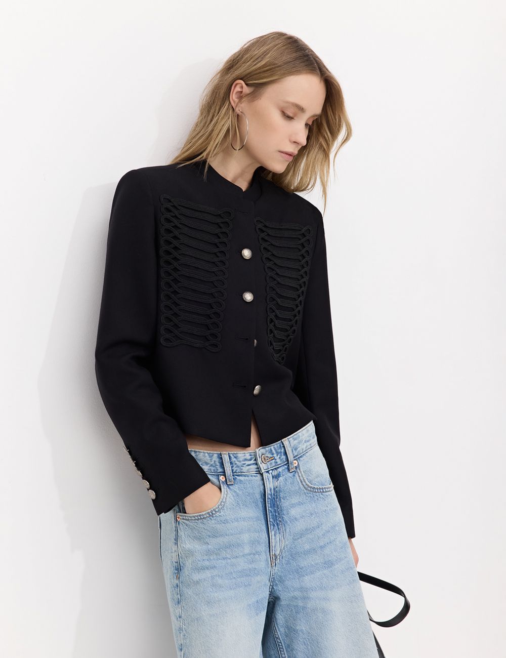 ז׳קט בסגנון צבאי