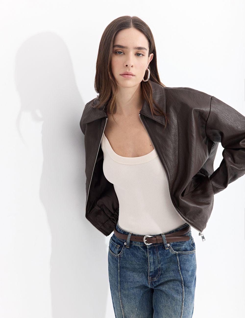 ג׳קט בומבר במראה עור