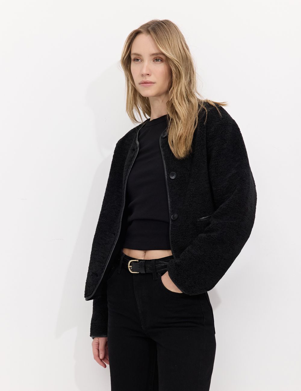 ג’קט שרלינג עם כפתורים