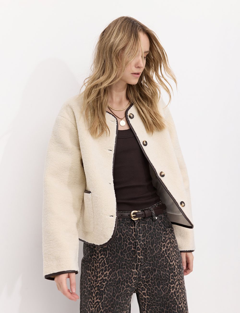 ג’קט שרלינג עם כפתורים