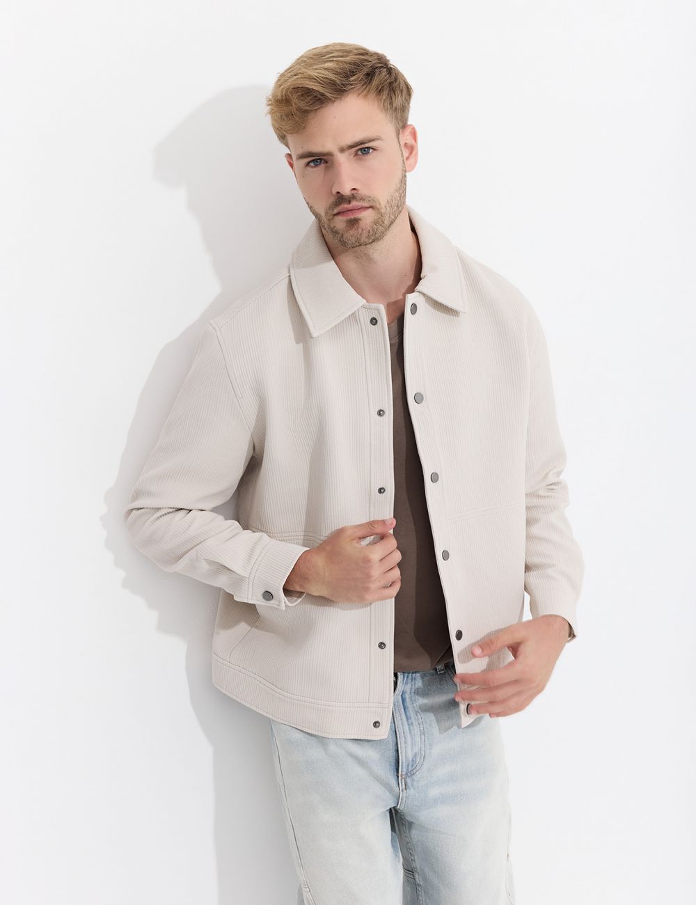 ג׳קט עם כיסים