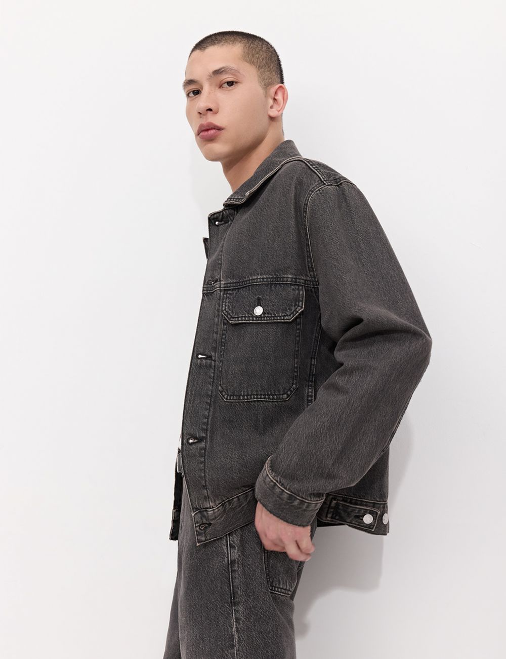 ג׳קט ג׳ינס שטוף