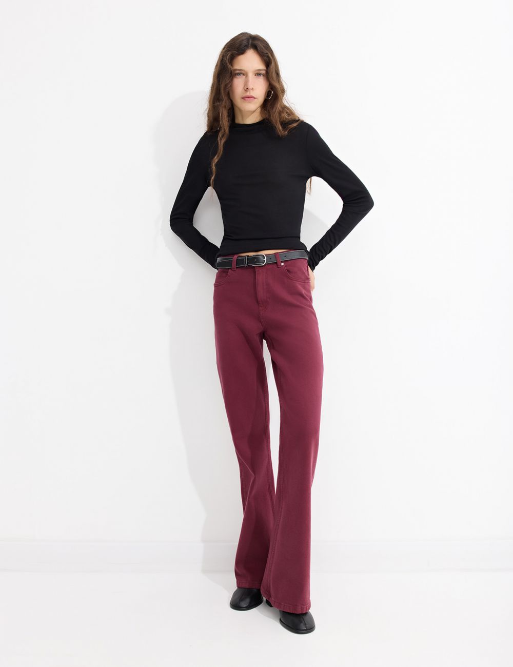 ג’ינס FLARE בגזרה גבוהה וחגורה