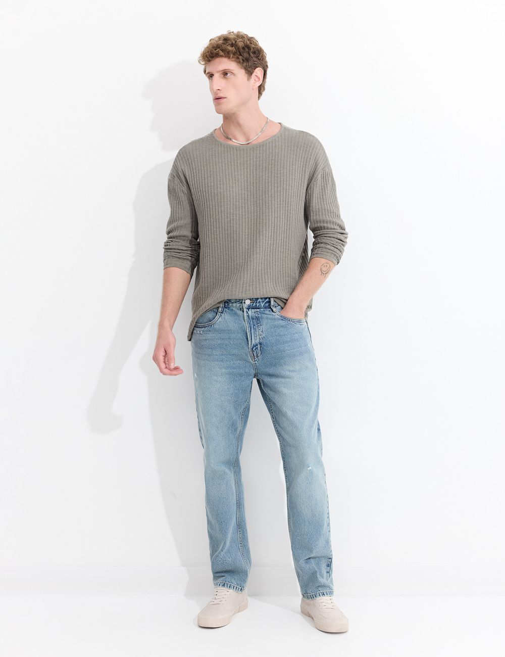 ג’ינס בגזרת STRAIGHT