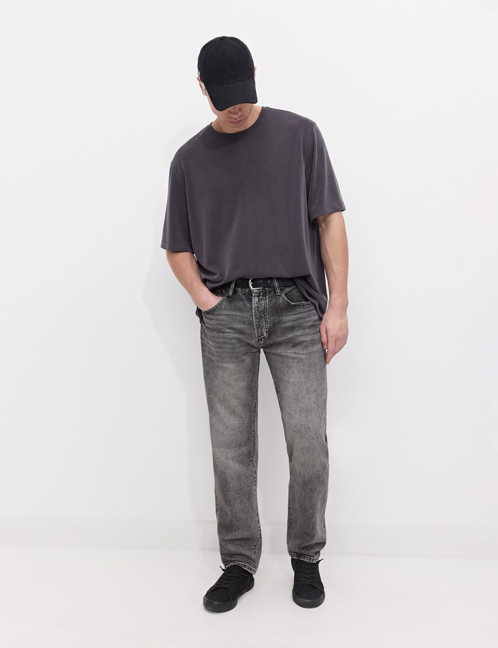 ג’ינס בגזרה STRAIGHT