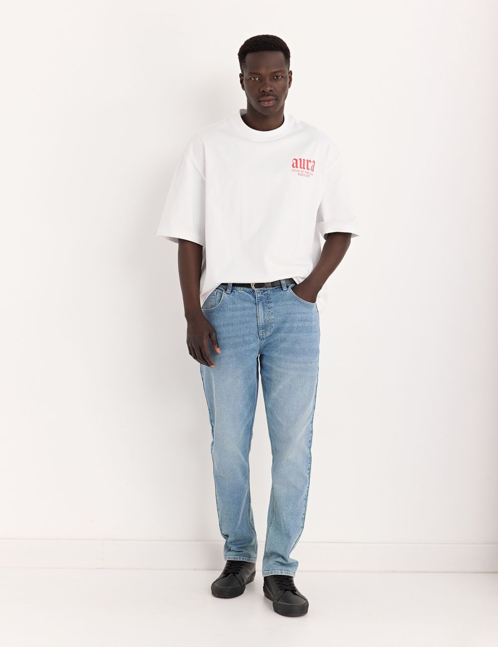 ג׳ינס בגזרת STRAIGHT SLIM