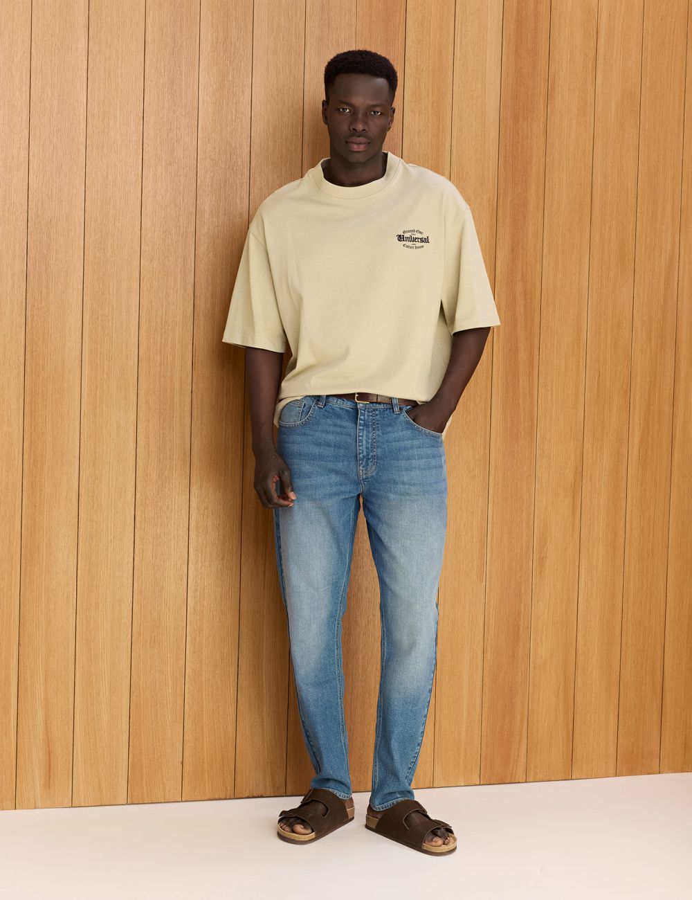 ג׳ינס בגזרת STRAIGHT SLIM