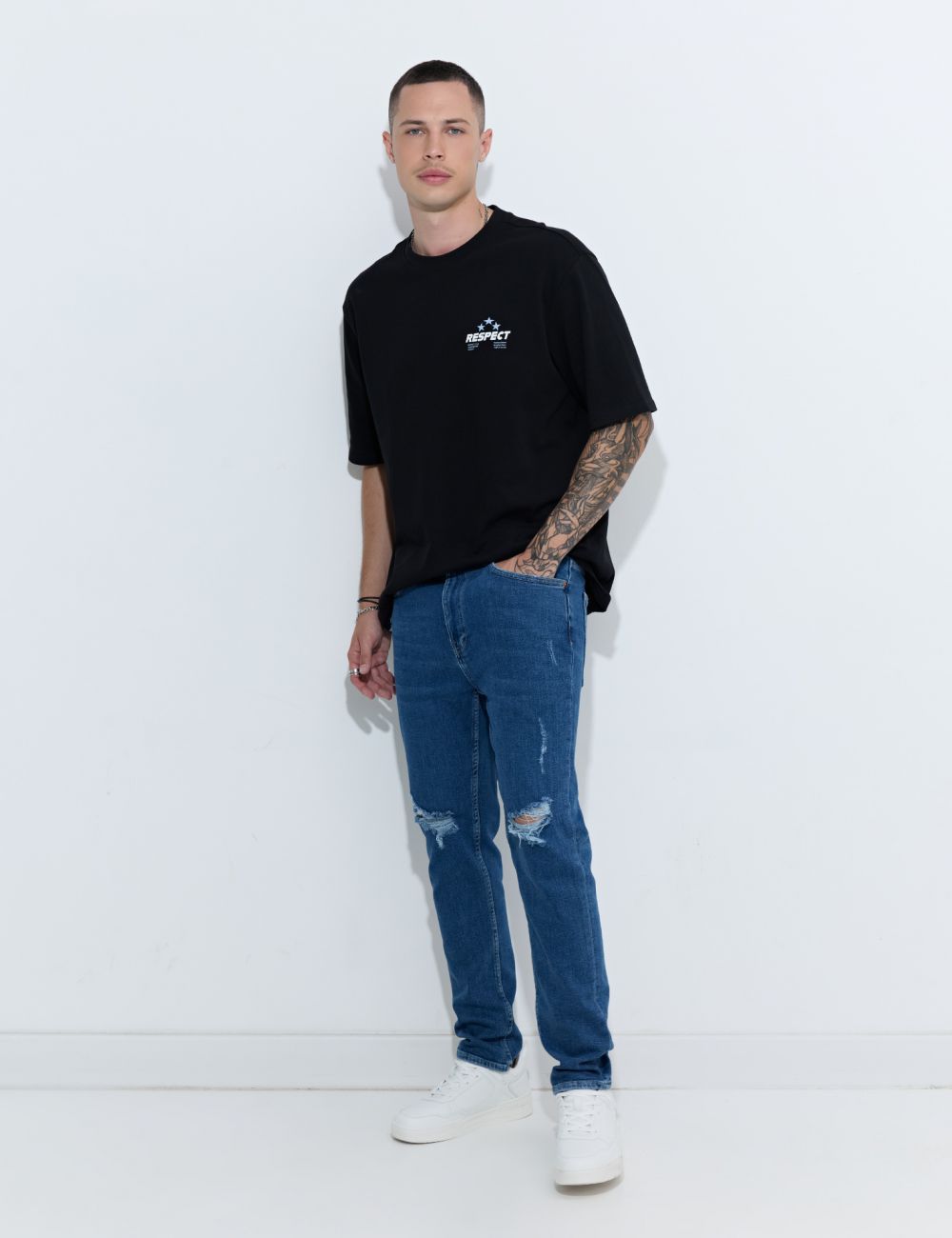 ג’ינס SKINNY עם קרעים