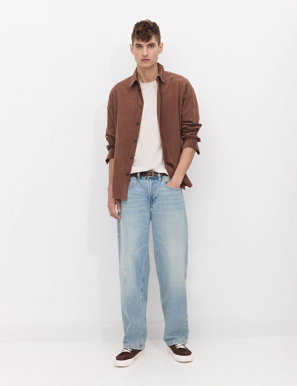 ג’ינס BAGGY משוחררים עם קרעים