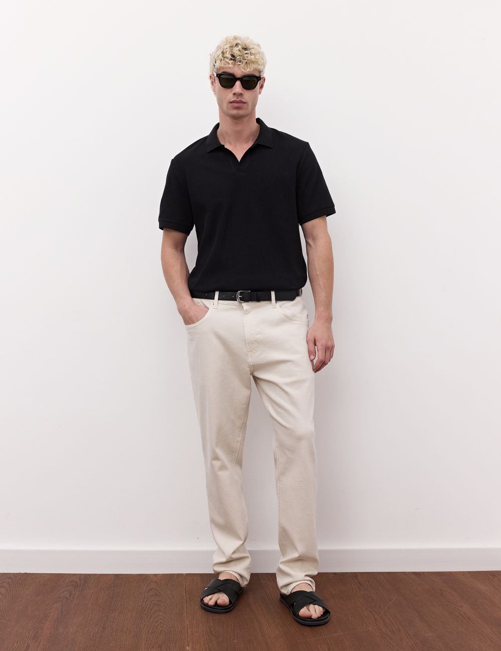 ג’ינס בגזרת SLIM