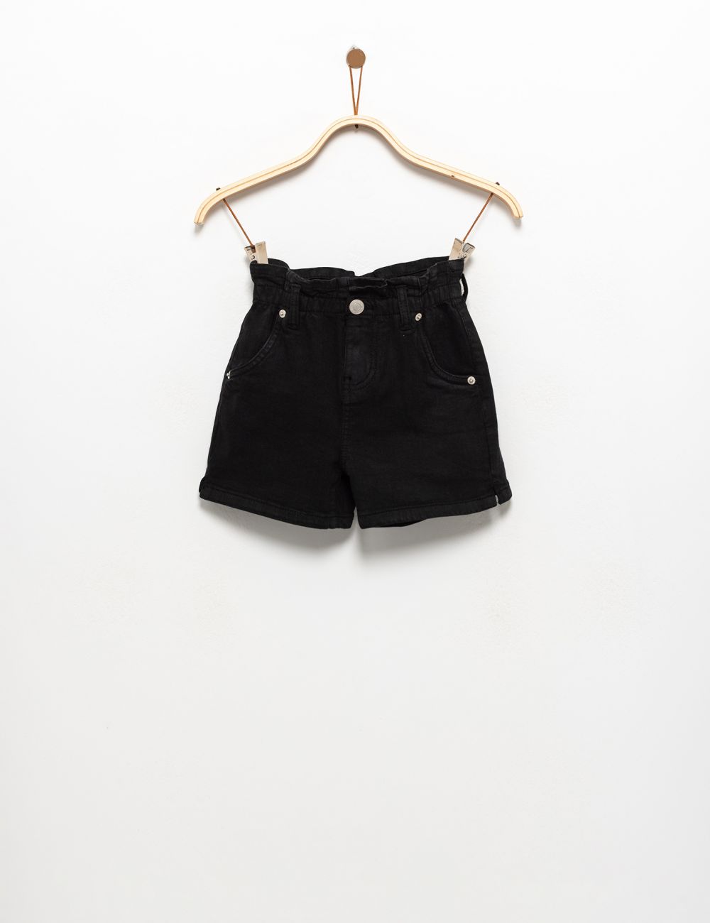 שורט עם מותן אלסטית