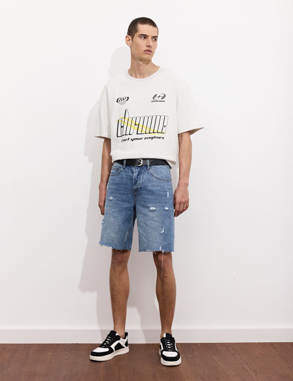 מכנס ג׳ינס ברמודה