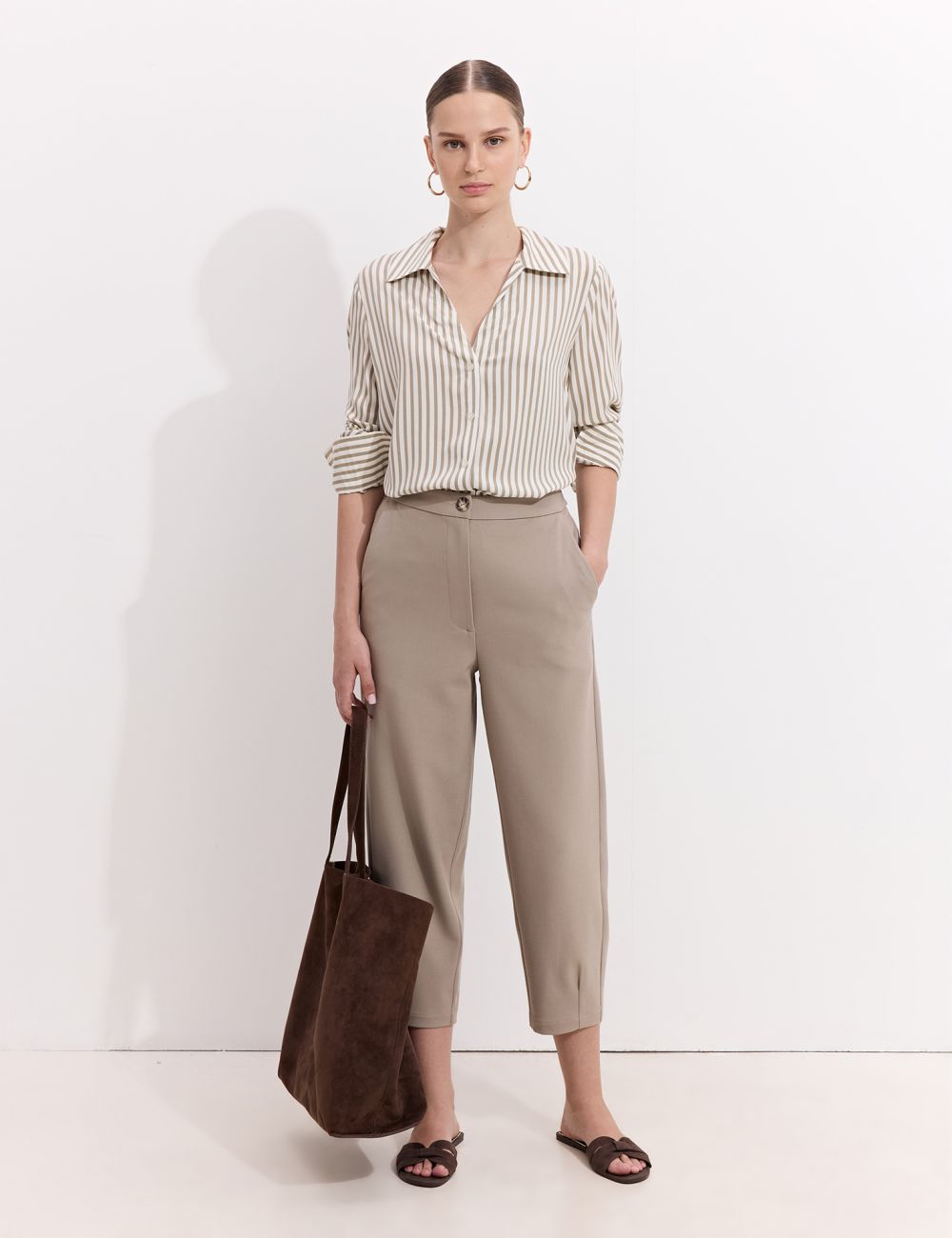 מכנסי CROPPED מחוייטים