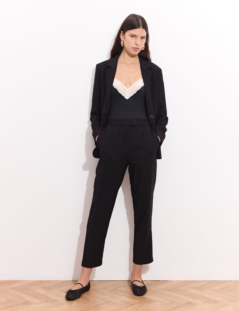 מכנסיים מחויטים עם גומי