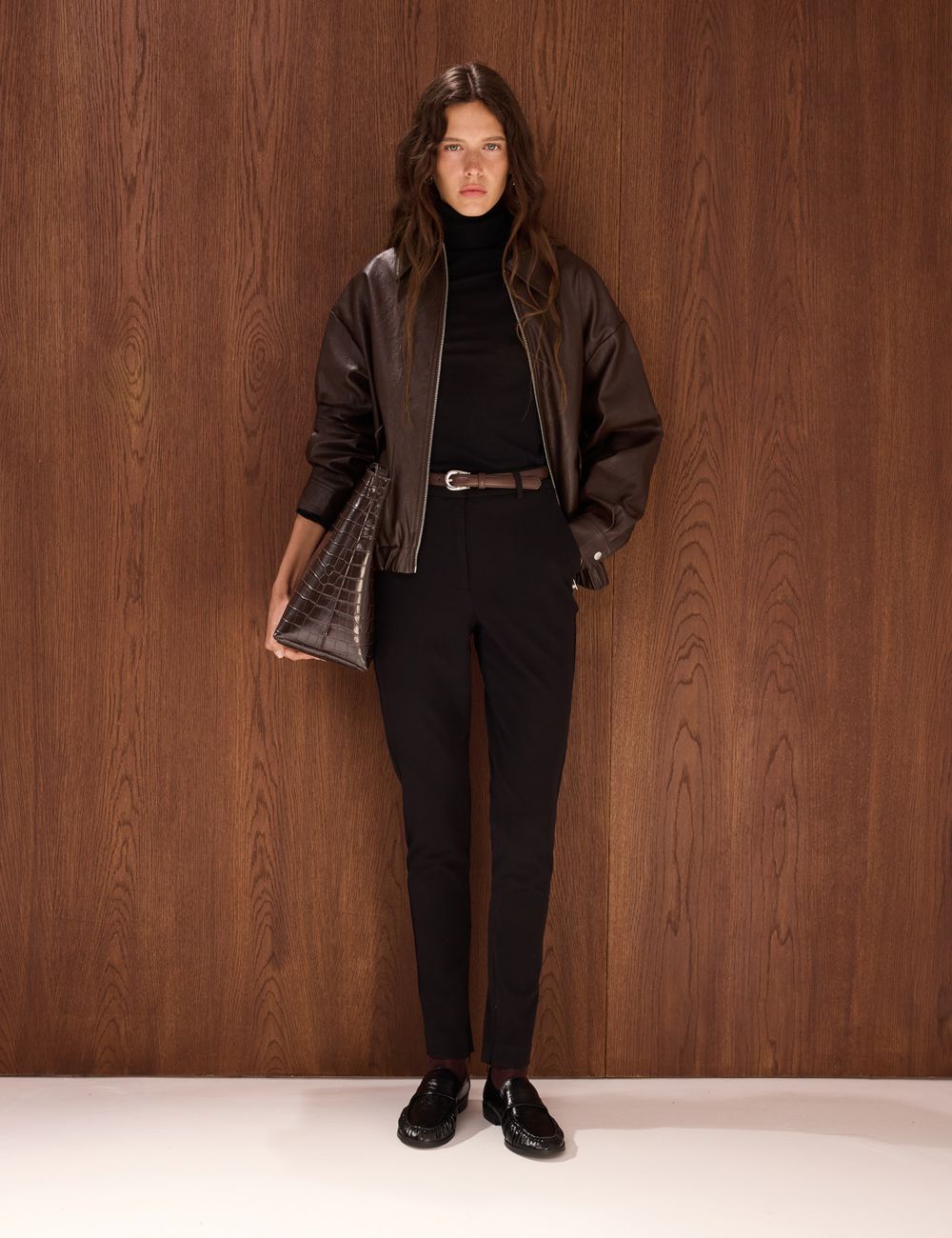 מכנסיים מחוייטים עם רוכסן