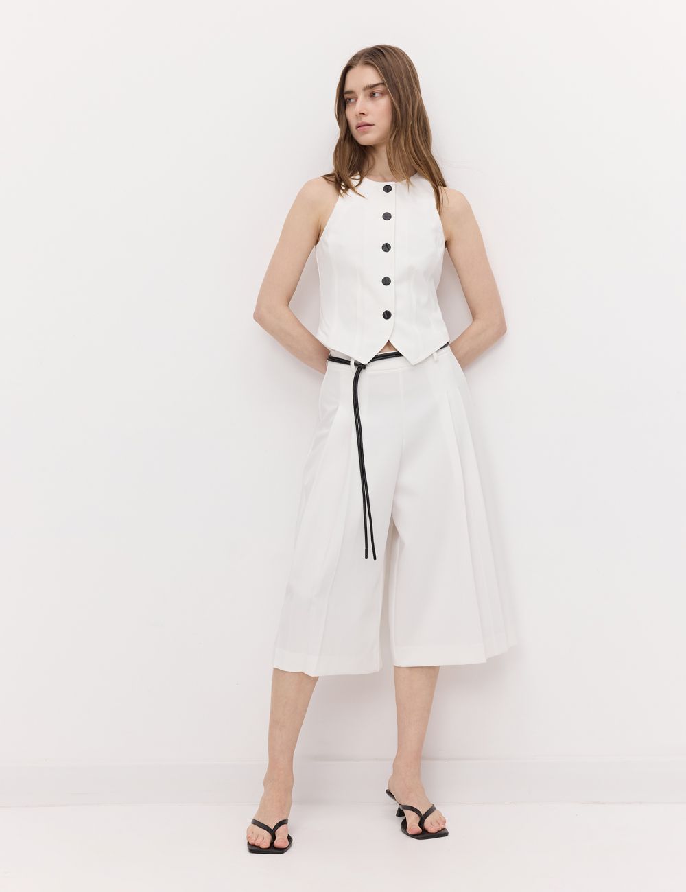 מכנסי 3/4 עם חגורה