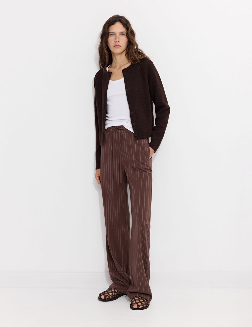 מכנסיים רחבים עם גומי במותן