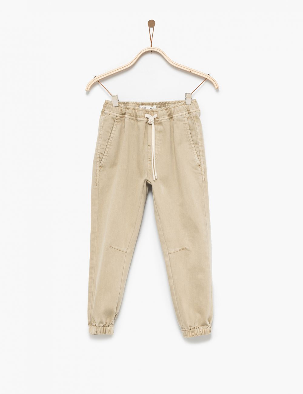 מכנסיים עם גומי