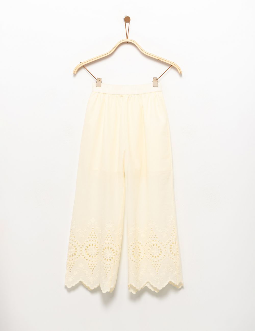 מכנסי אריג רקומים