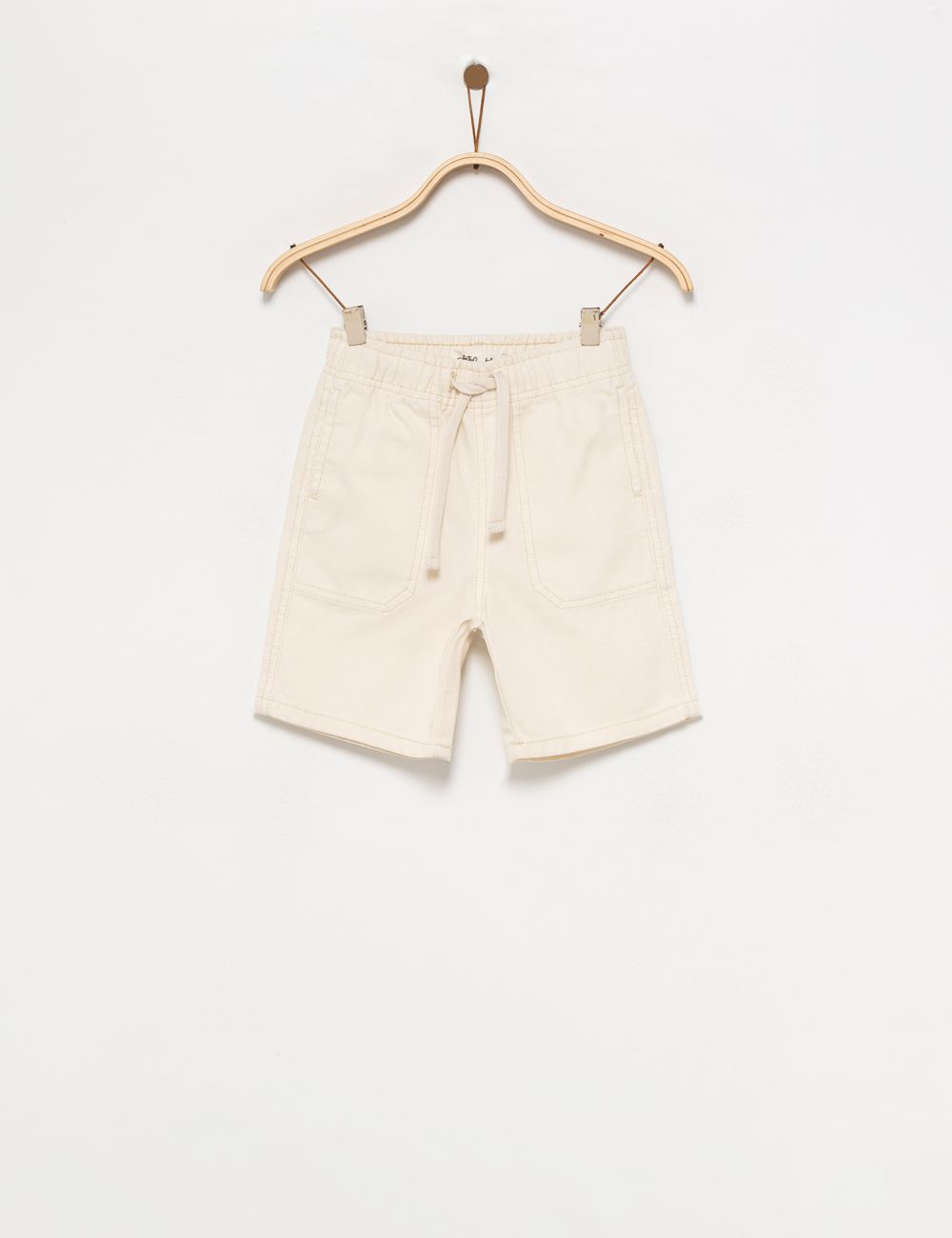 ג׳ינס קצרים