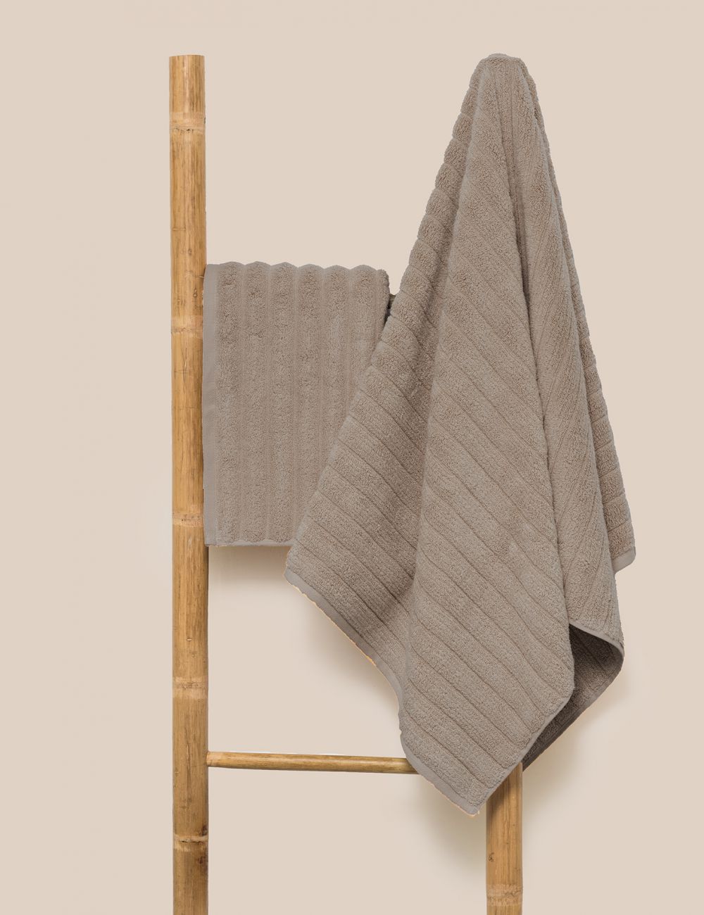 700GSM 70*130 מגבת זירו טוויסט- מגבת גוף