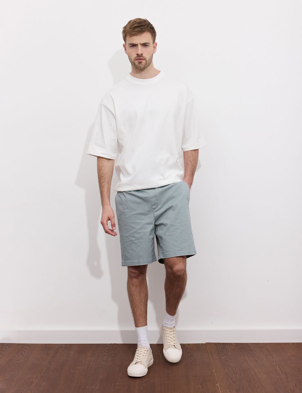 ברמודה עם גומי במותן