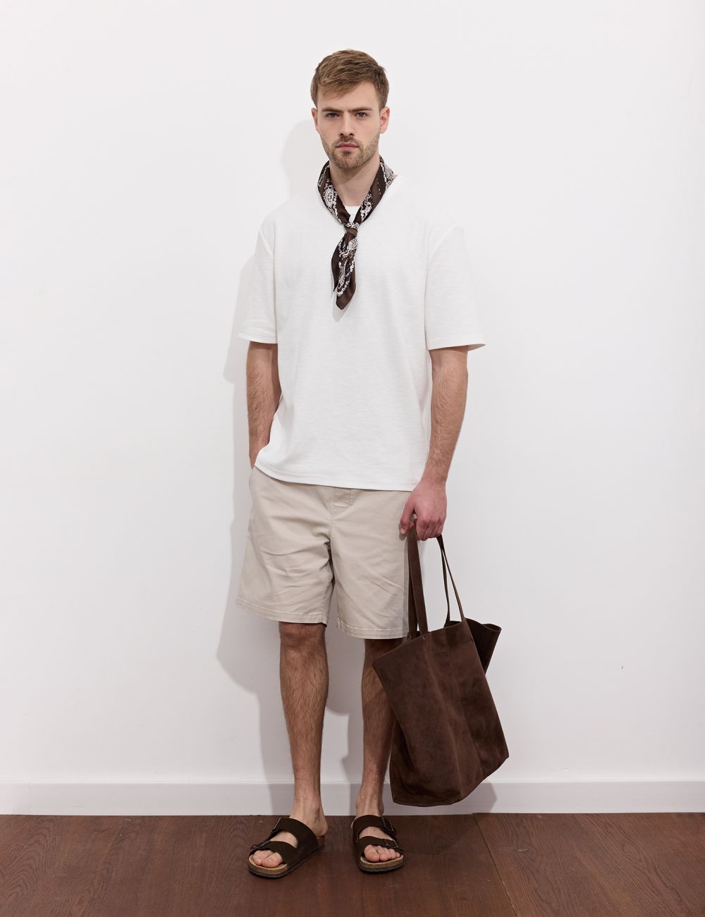 ברמודה עם גומי במותן