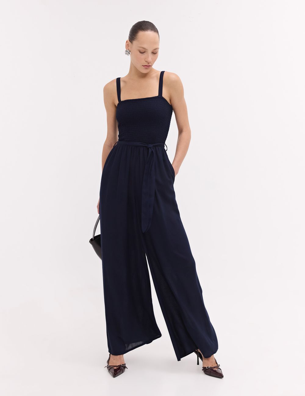 אוברול עם חגורה