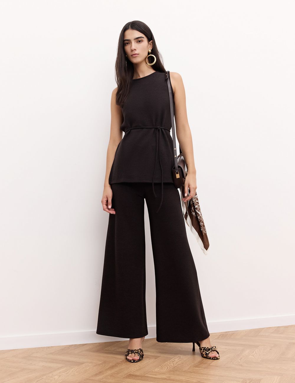 מכנס רחב עם גומי במותן