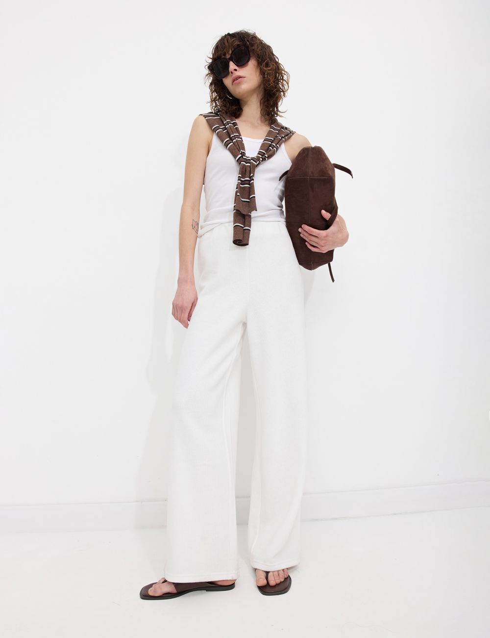 מכנסיים מתרחבים