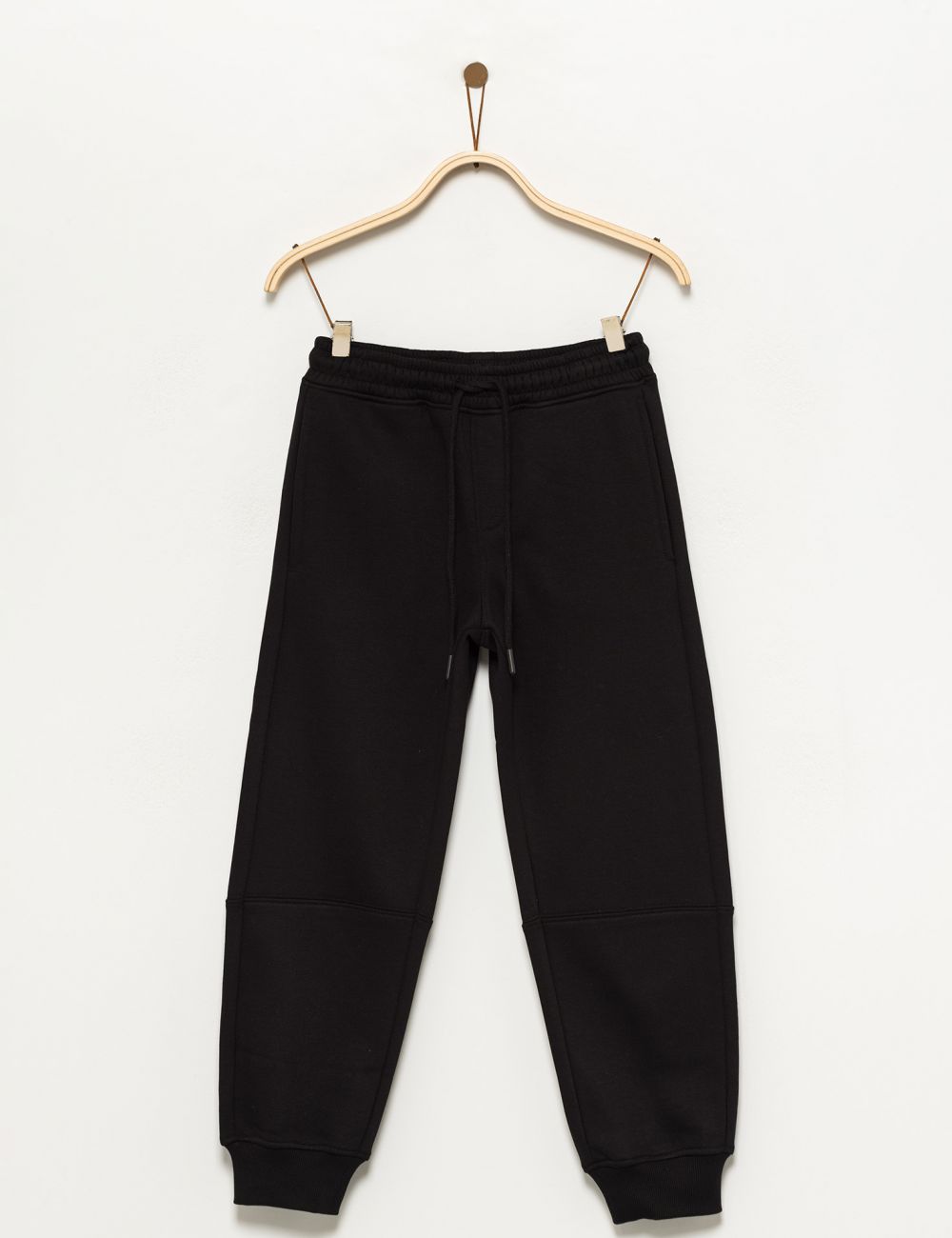 מכנסיים עם חתך