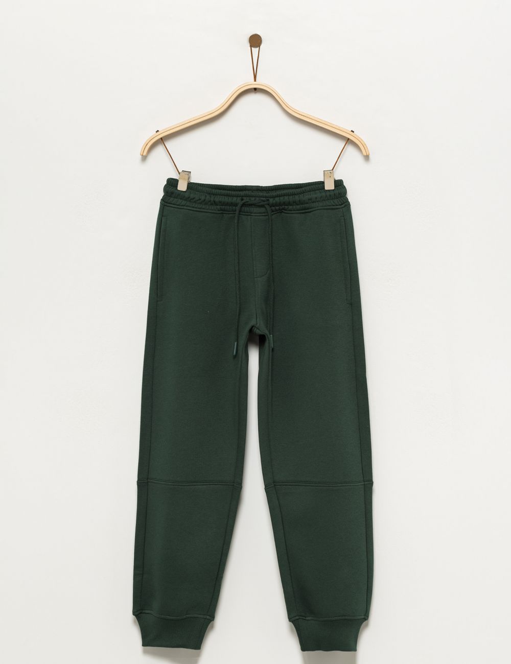 מכנסיים עם חתך