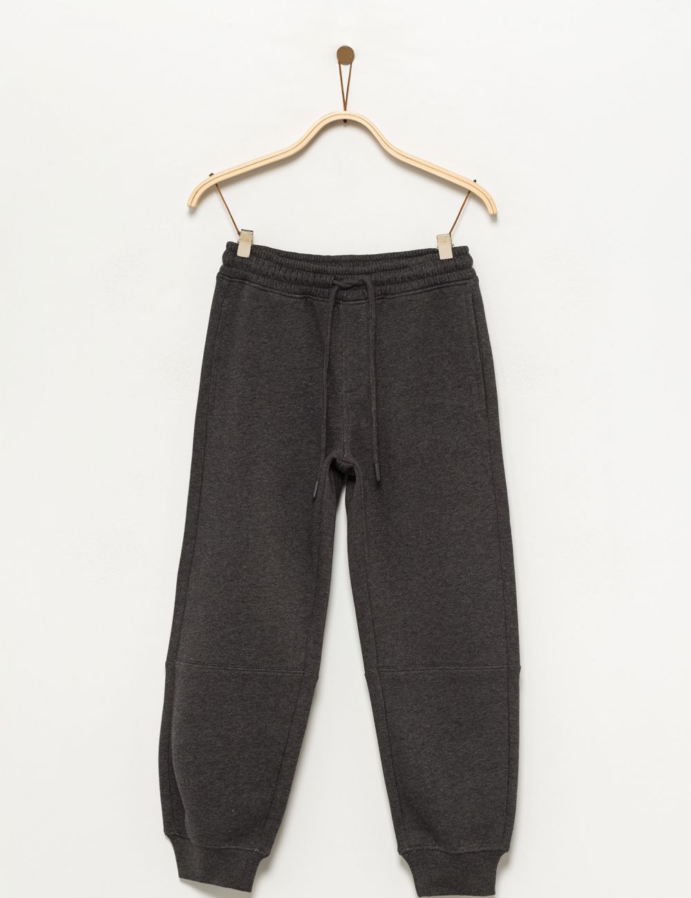 מכנסיים עם חתך