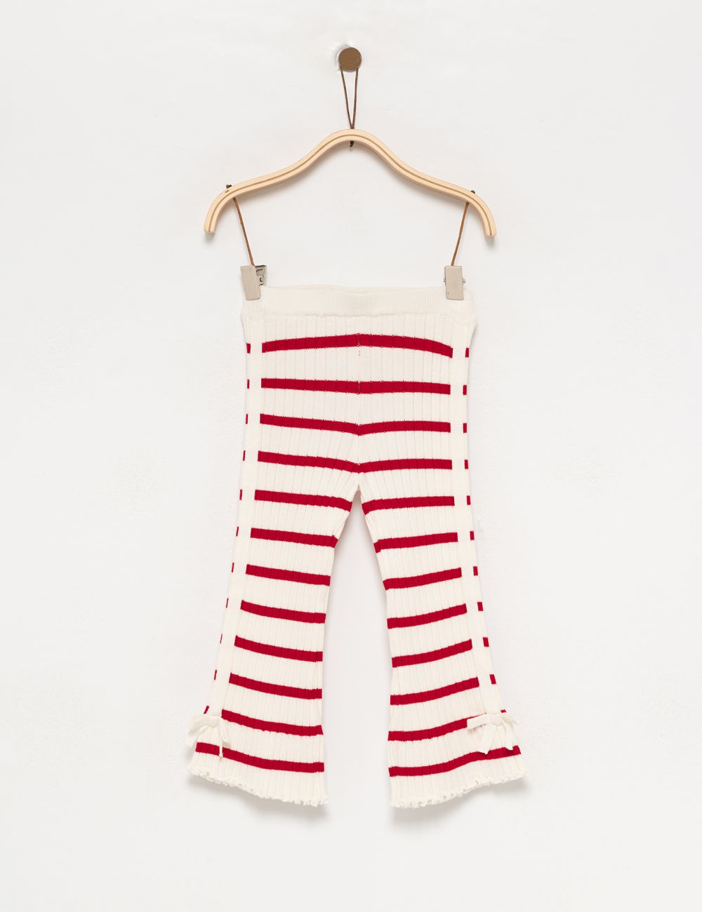 מכנסי פסים סרוגים