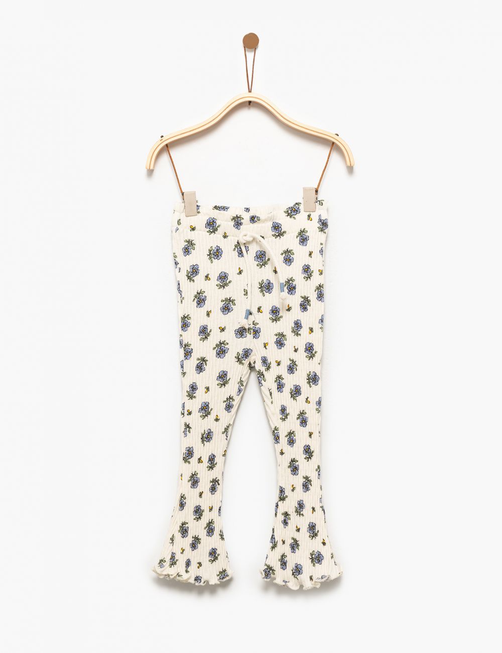 טייץ מתרחב עם מותן מכווצת