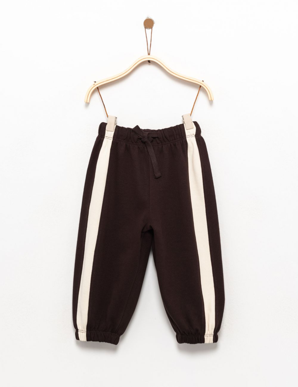 מכנסי  JOGGER רחבים עם פס