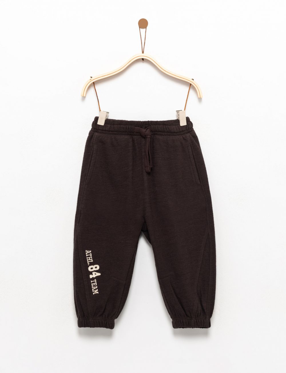 מכנסי JOGGER עם חתכים