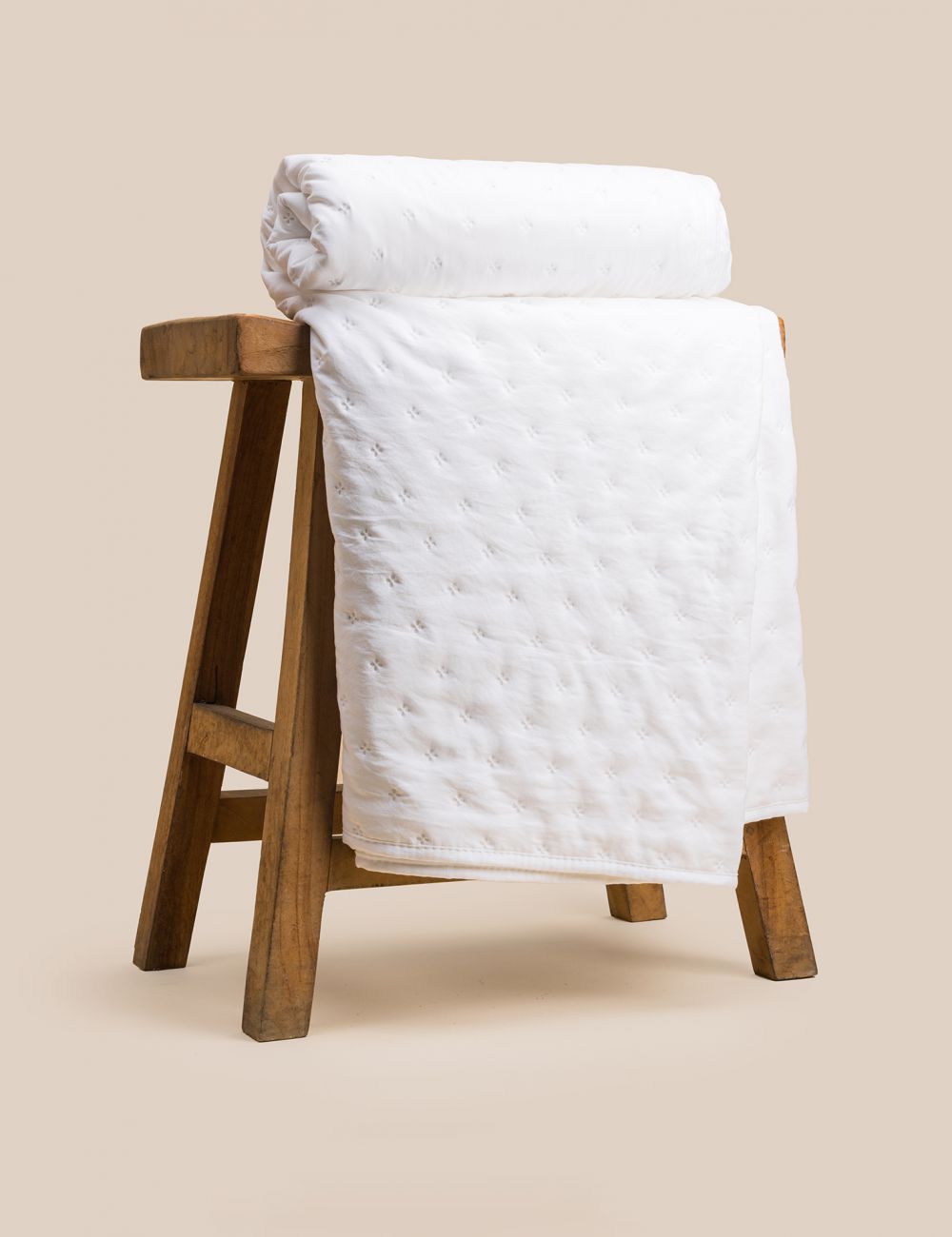 שמיכת קיץ קווליט עם מילוי  דוגמת פרחים 220*200