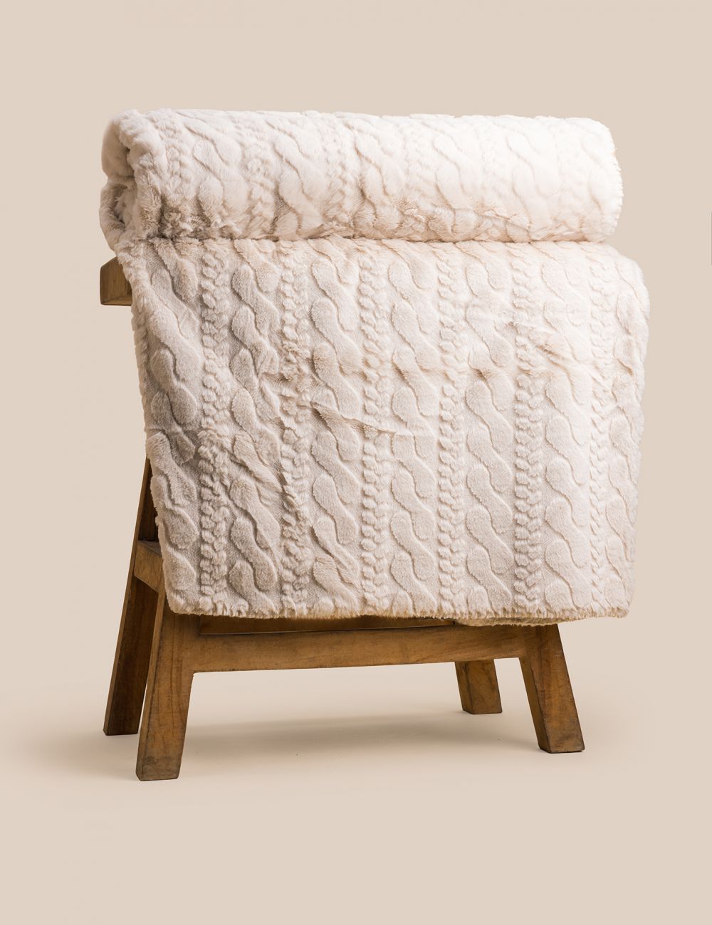 שמיכת חורף גקארד 600GSM 150X200CM