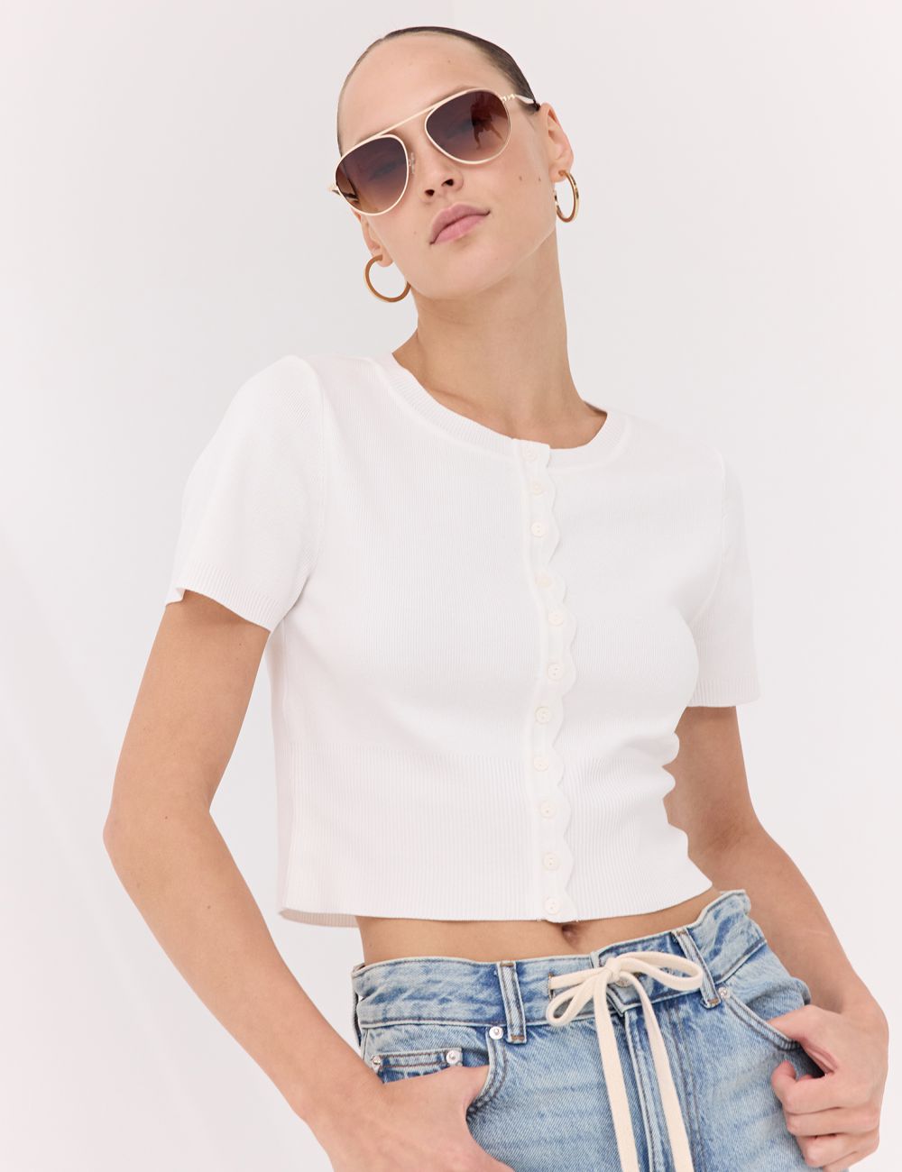 חולצת סריג עם שרוול קצר וכפתורים