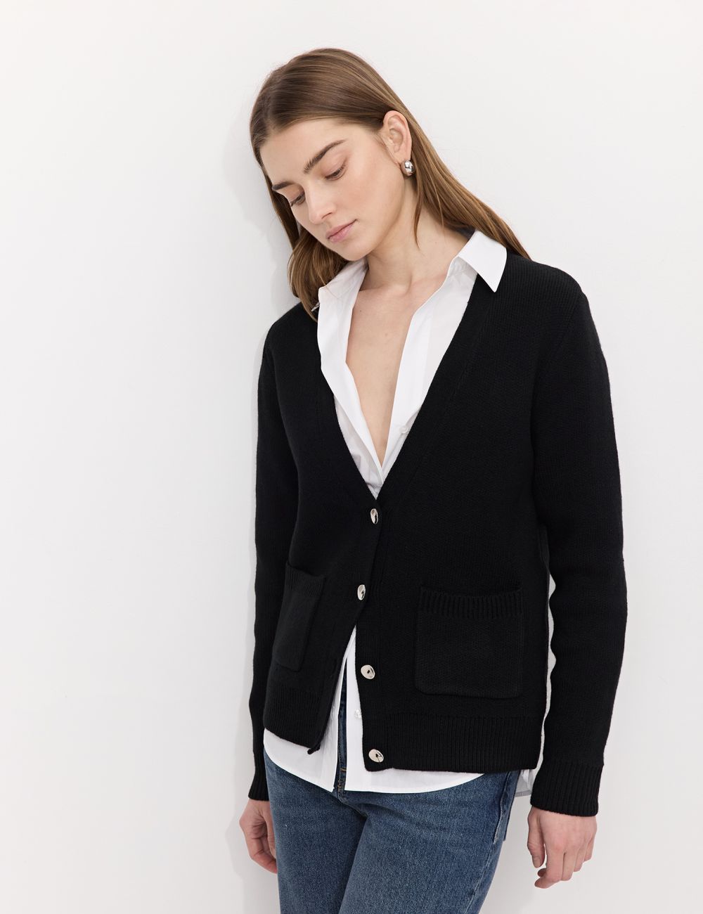 קרדיגן סרוג עם עם כפתורי זהב