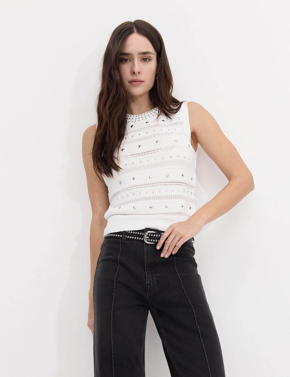 גופיית סריג עם ניטים