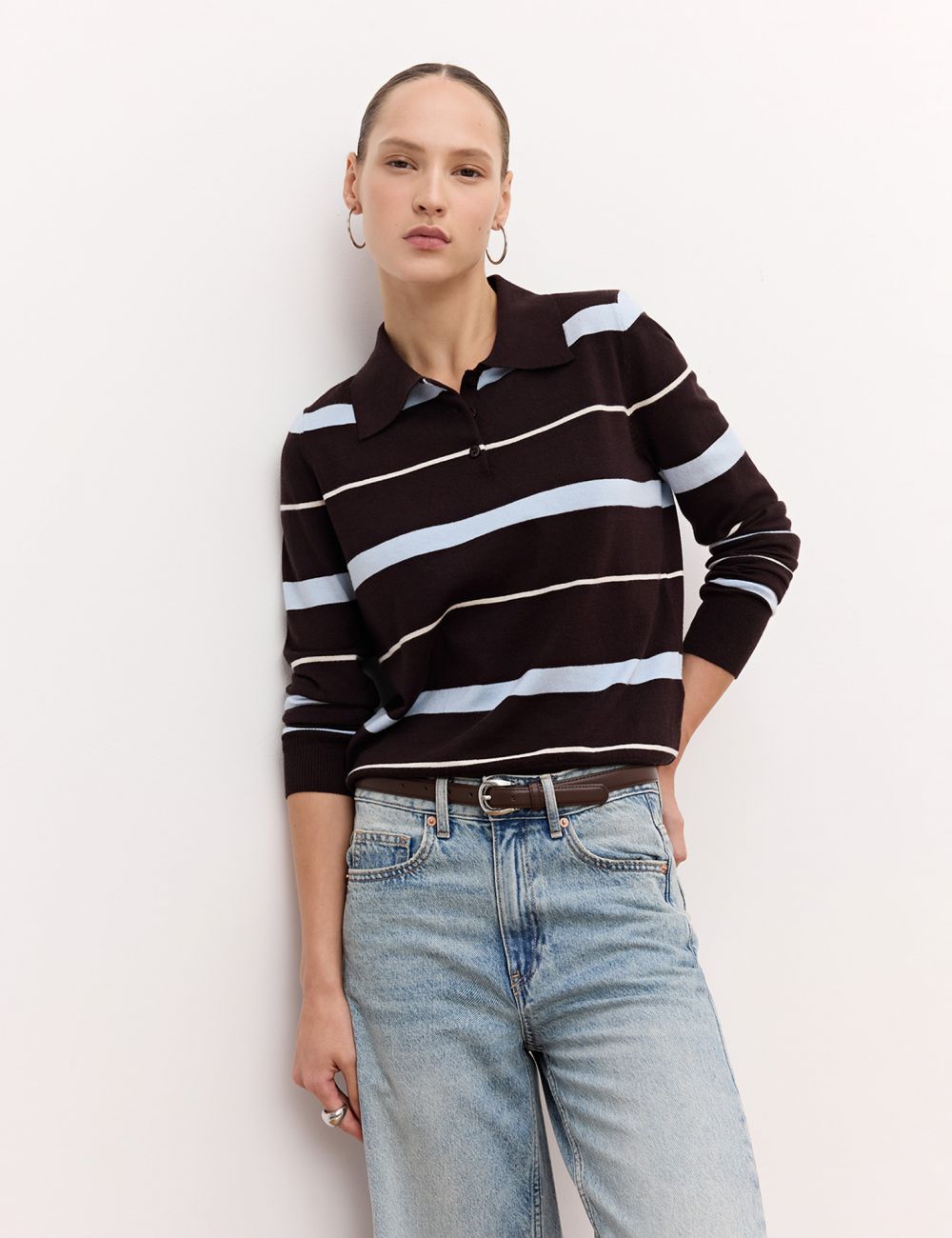 סוודר סריג עם צווארון פולו