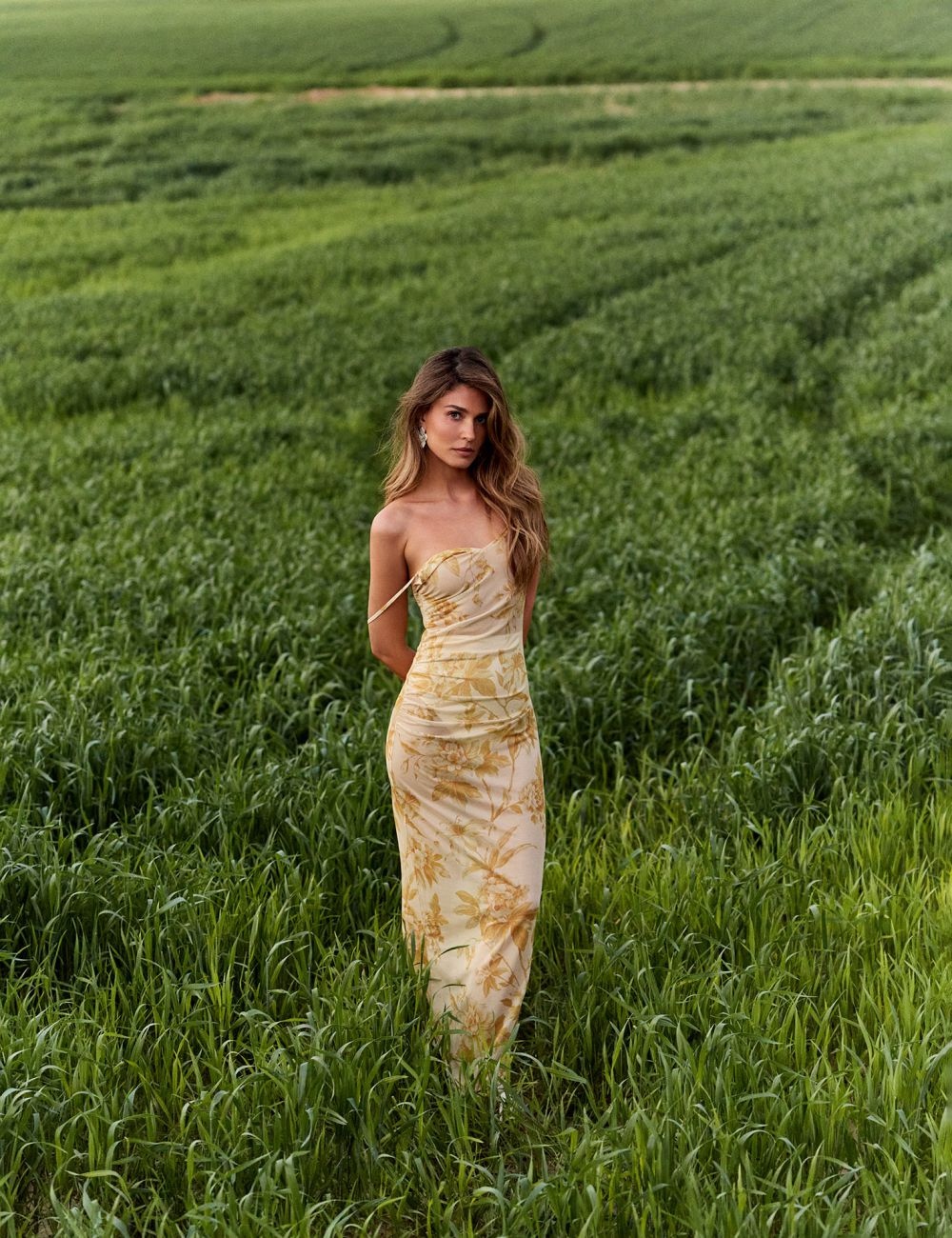 שמלת טול מידי