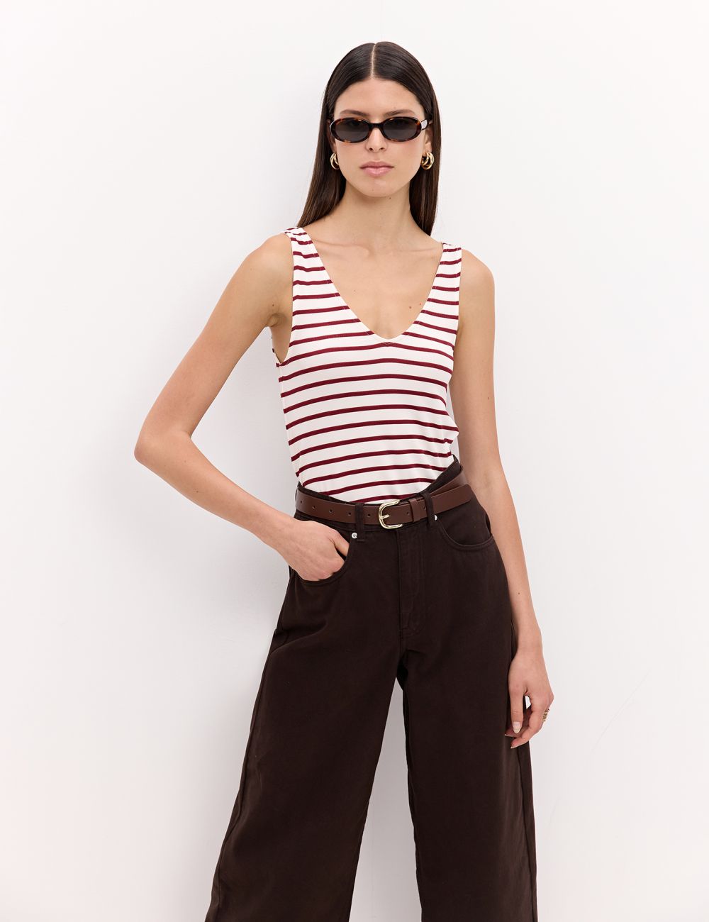 גופית ריב קריר מחשוף וי